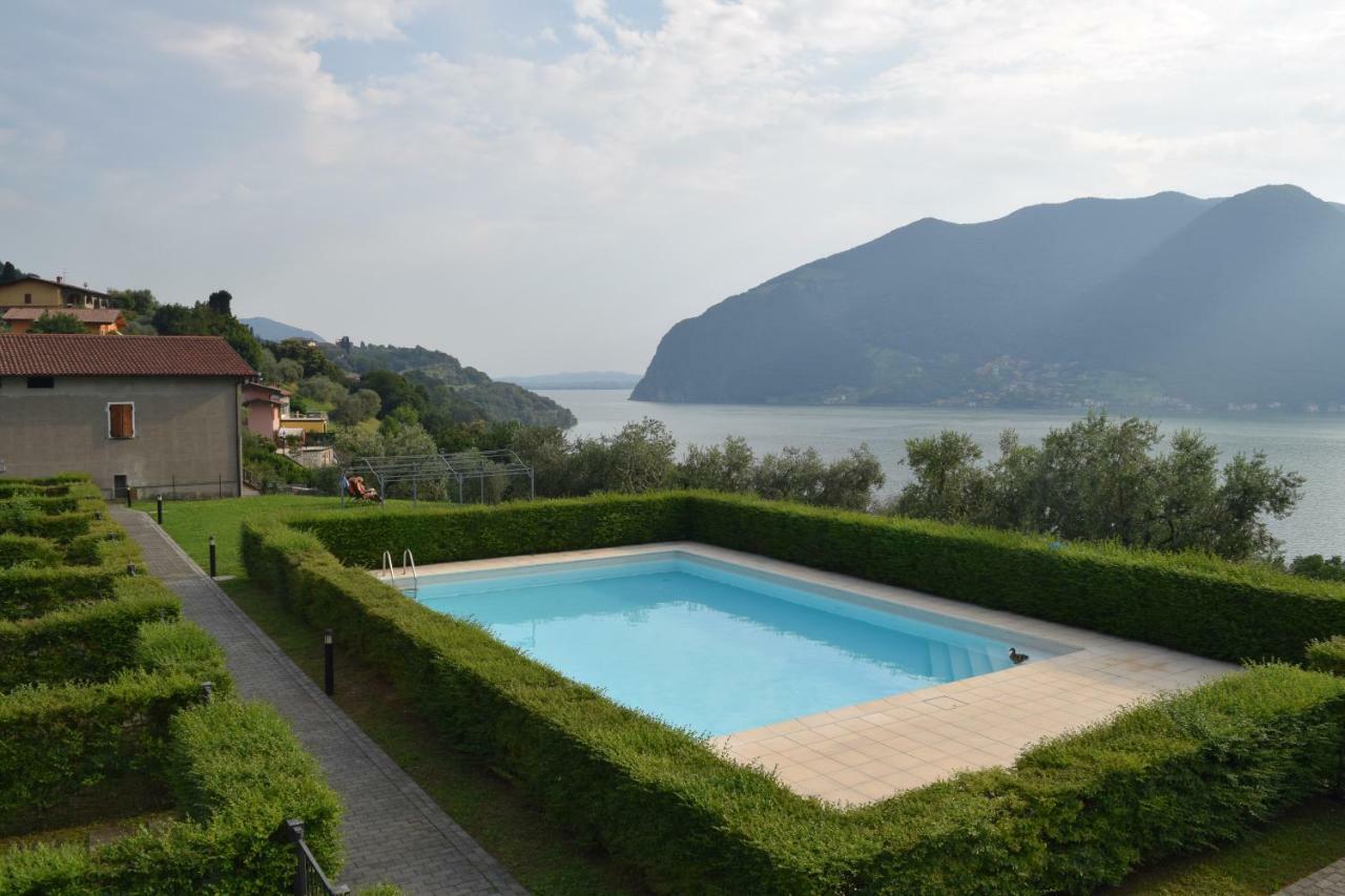 Appartamento Agnesi Monte Isola Exterior foto